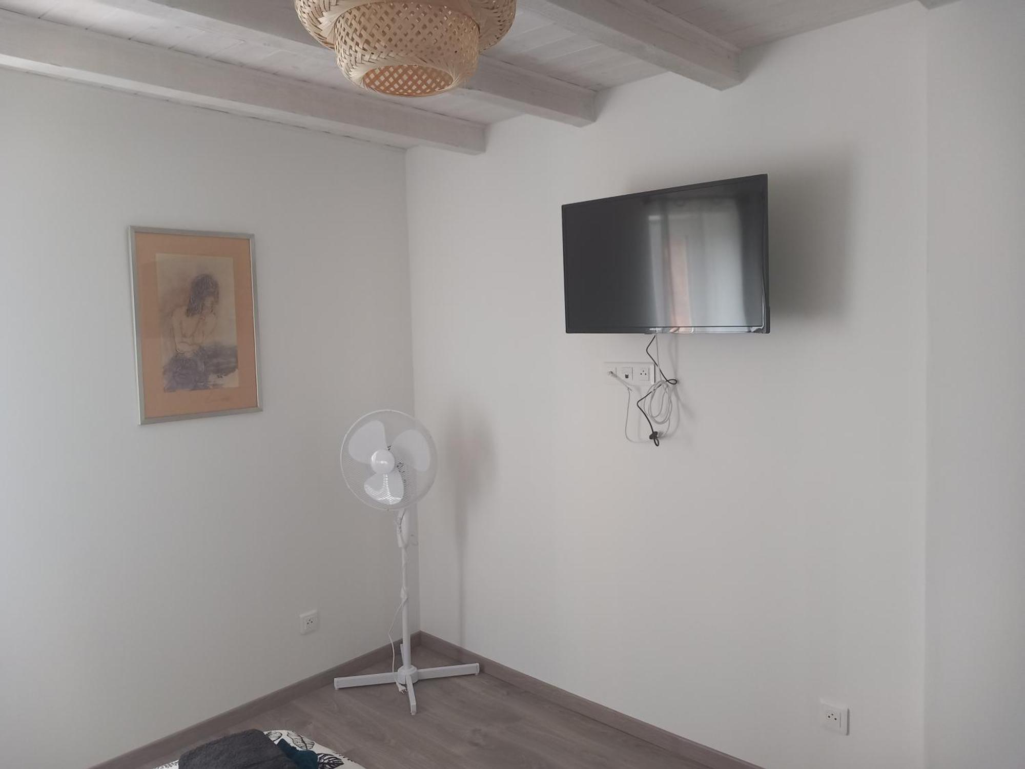 Holiday home L'hirondelle En Auvergne