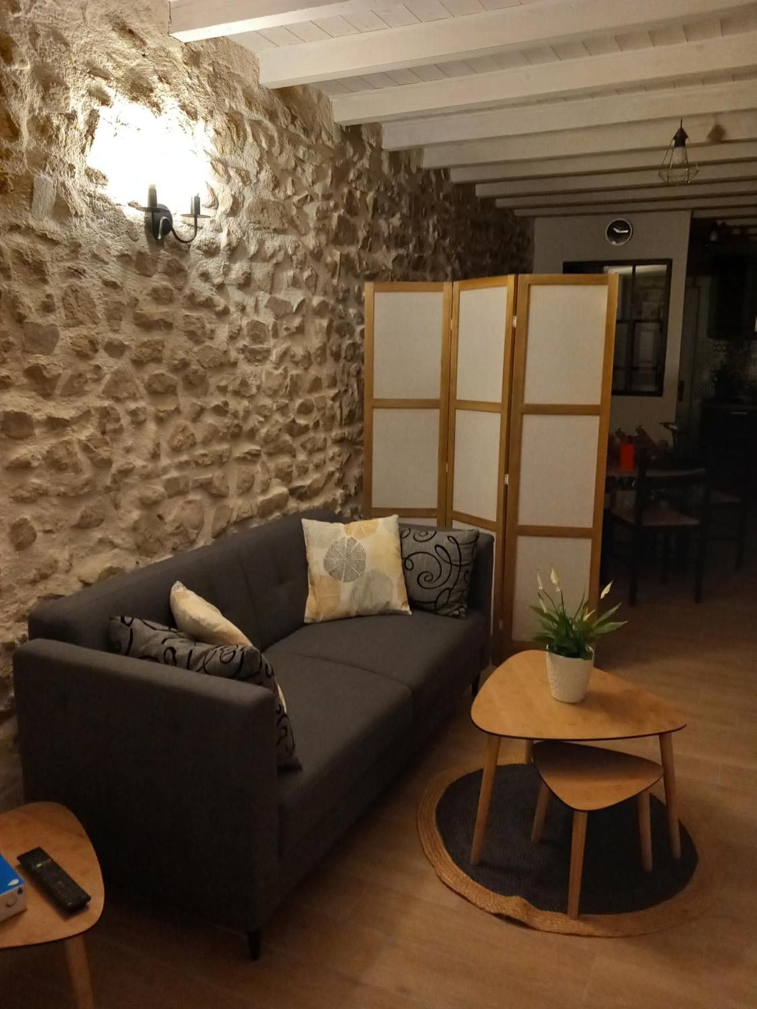 Holiday home L'hirondelle En Auvergne